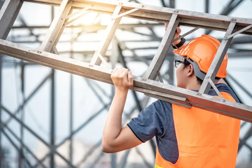 Ladder Safety (Spanish)