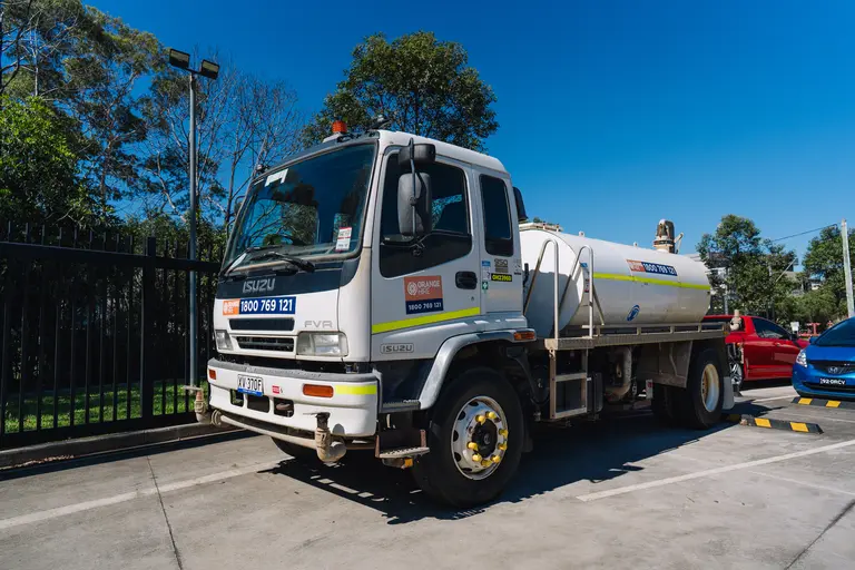ISUZU_FVR-950_953-3030_WK1_AU_OH23960.jpg