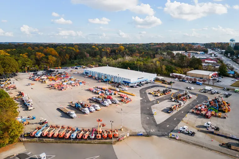 Aerial view of a United Rentals branch location