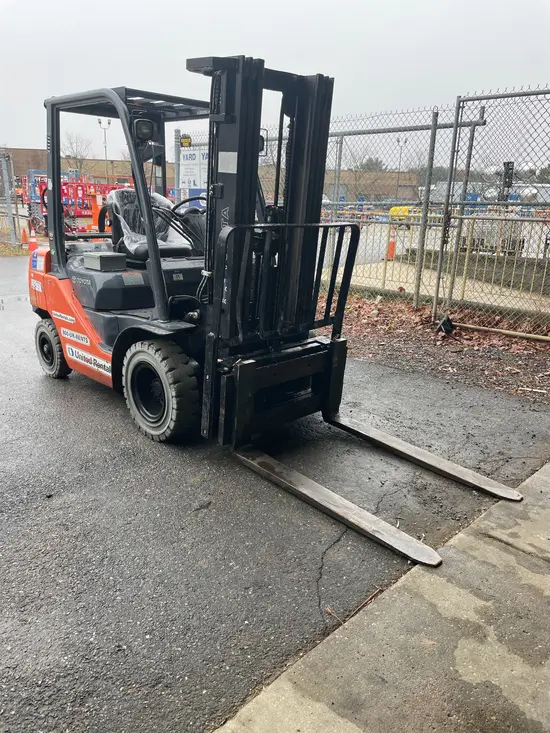 2019 Toyota 8FGU25 Warehouse Forklift