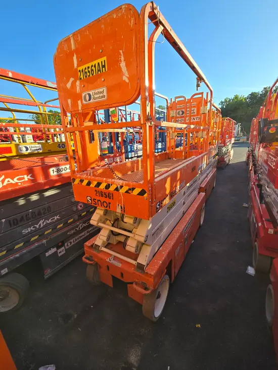 2018 Snorkel S3226E Scissor Lift