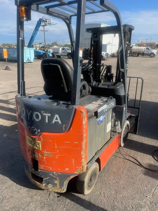 2018 Toyota 8FBCU25 Warehouse Forklift