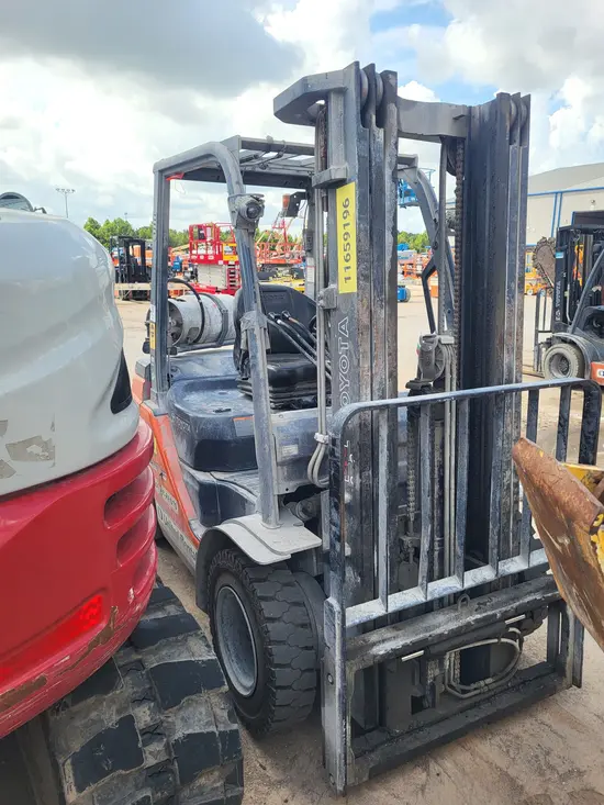 2023 Toyota 50-8FGU25 LP Warehouse Forklift