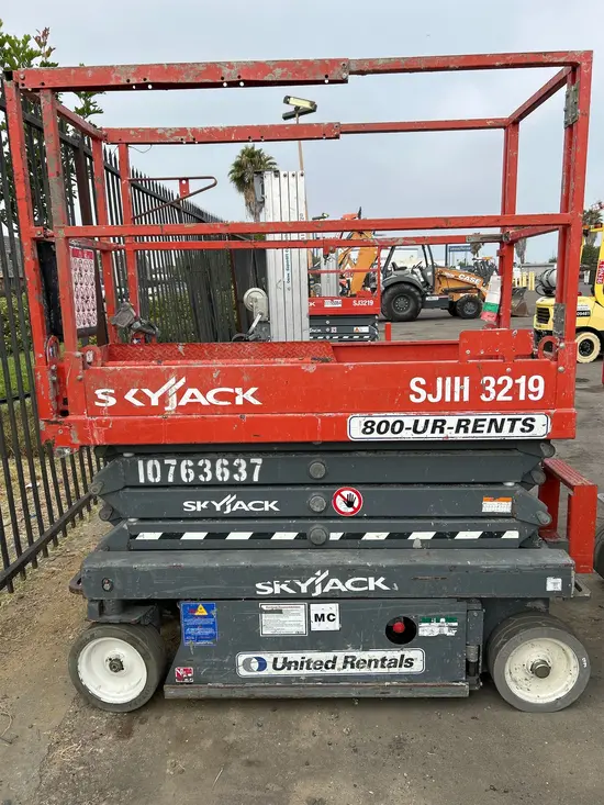 2018 Skyjack SJIII3219 Scissor Lift