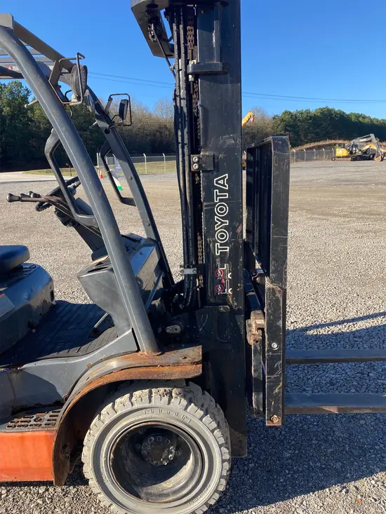 2016 Toyota 8FDU25 Forklift