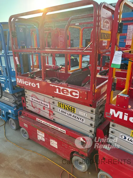 2018 MEC MICRO 19 Scissor Lift