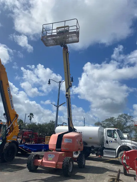 2017 JLG 400S Boom Lift