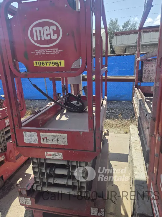 2017 MEC 1330SE Scissor Lift