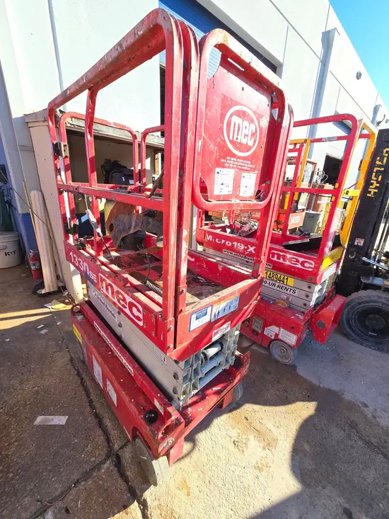 2017 MEC 1330SE Scissor Lift