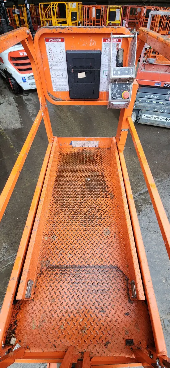 2018 Snorkel S3219E Scissor Lift