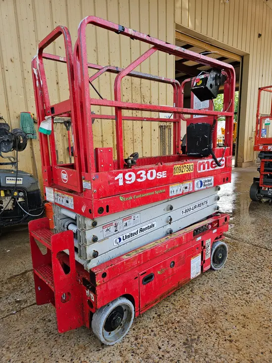 2019 MEC 1930SE Scissor Lift