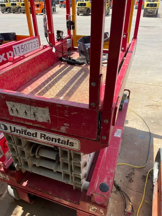 2018 MEC 1330SE Scissor Lift