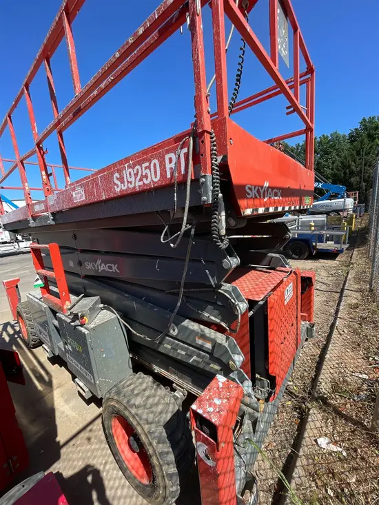 2018 Skyjack SJ9250RT Rough Terrain Scissor Lift