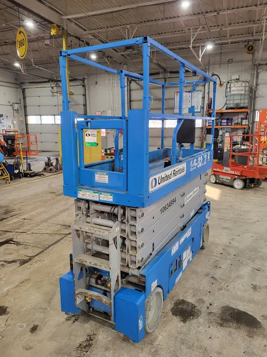 2017 Genie GS-3232 Scissor Lift