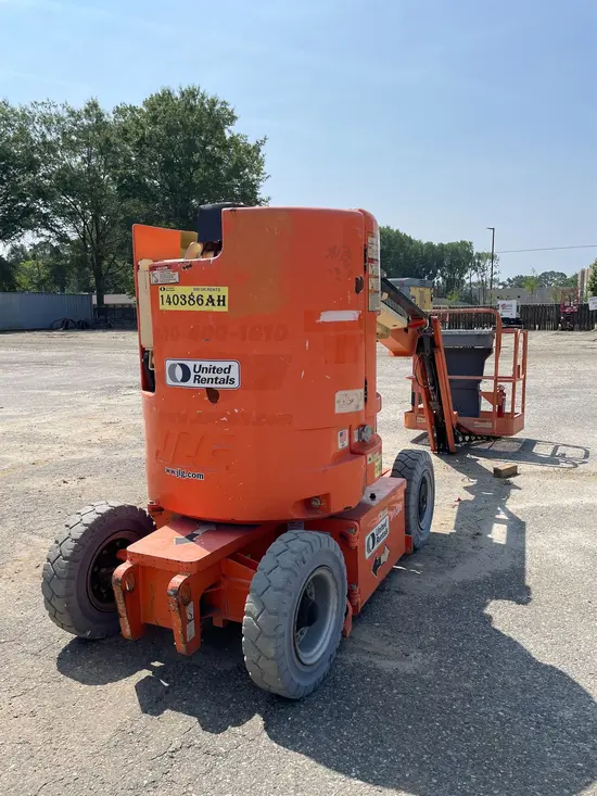 2014 JLG E300AJP Articulating Boom Lift