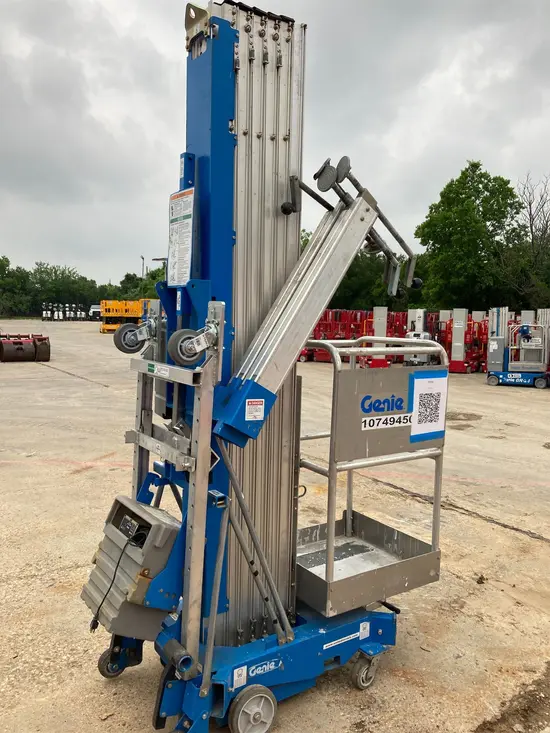 2018 Genie AWP-40SDC Pusharound Lift