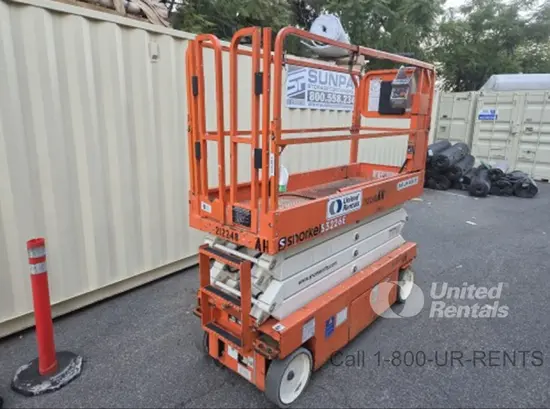 2018 Snorkel S3226E Scissor Lift