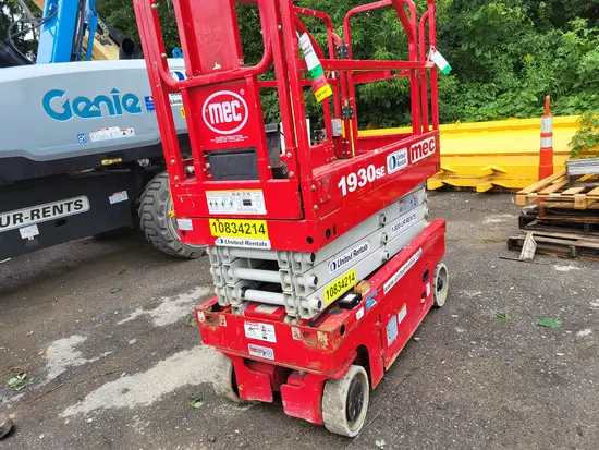2018 MEC 1930SE Scissor Lift