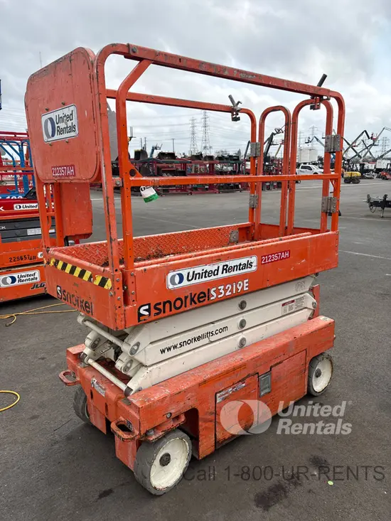 2018 Snorkel S3219E Scissor Lift