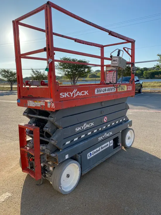 2018 Skyjack SJIII3226 Scissor Lift
