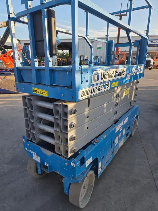 2019 Genie GS-3232 Scissor Lift