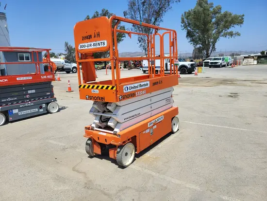 2018 Snorkel S3226E Scissor Lift
