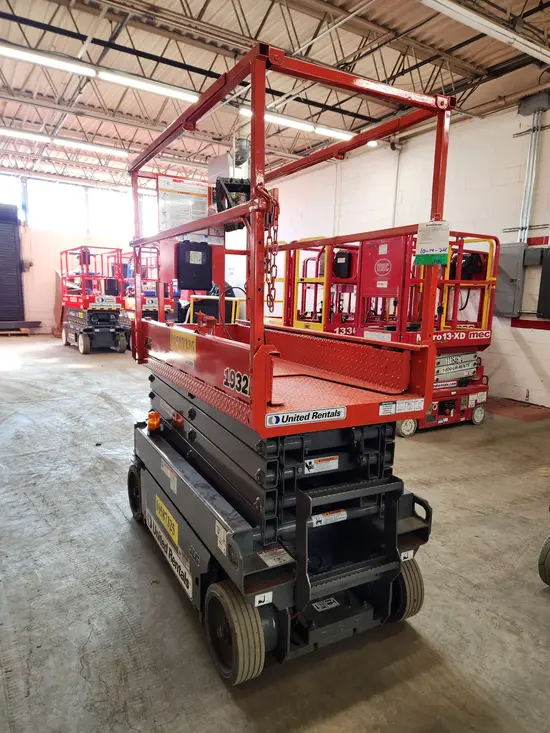 2017 JLG 1932R Scissor Lift