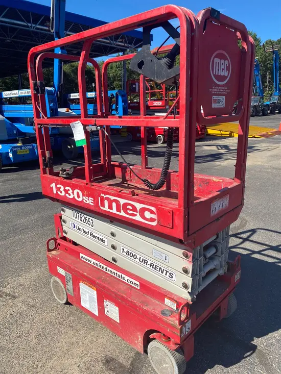 2018 MEC 1330SE Scissor Lift