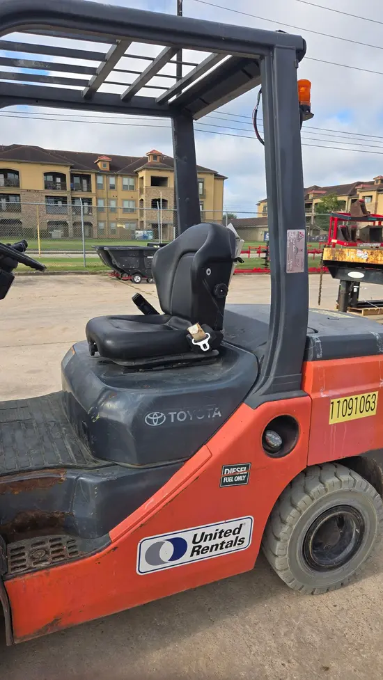 2020 Toyota 8FDU30 Warehouse Forklift