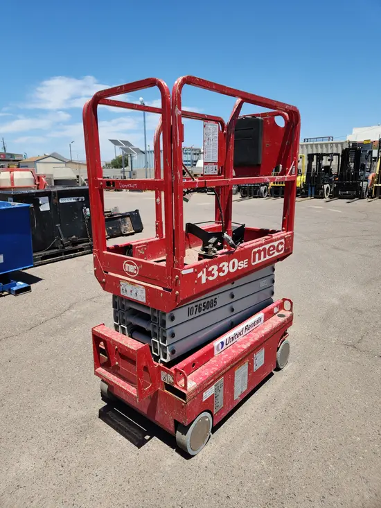 2018 MEC 1330SE Scissor Lift