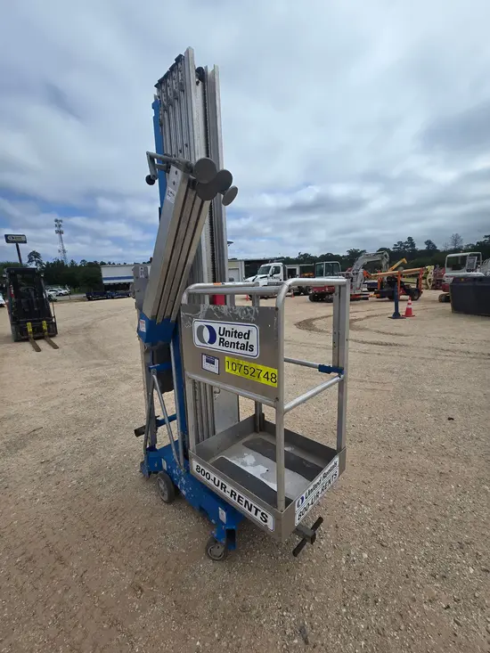 2018 Genie AWP-40SDC Pusharound Lift