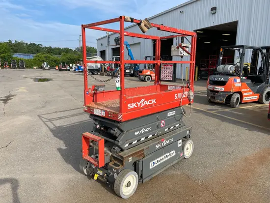 2018 Skyjack SJIII3219 Scissor Lift
