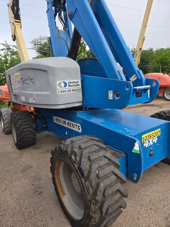 2014 Genie S-85 Boom Lift