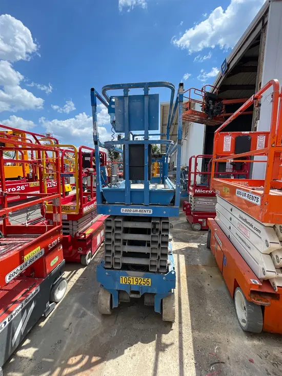 2016 Genie GS-3232 Scissor Lift