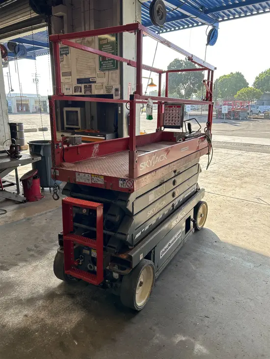 2019 Skyjack SJIII3226 Scissor Lift