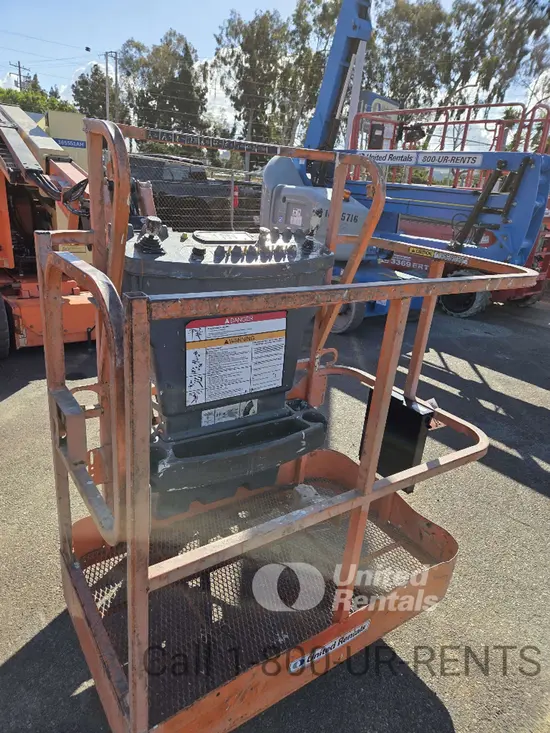 2016 JLG E300AJP Articulating Boom Lift