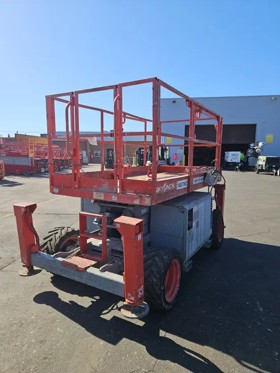 2017 Skyjack SJ6826RT Rough Terrain Scissor Lift