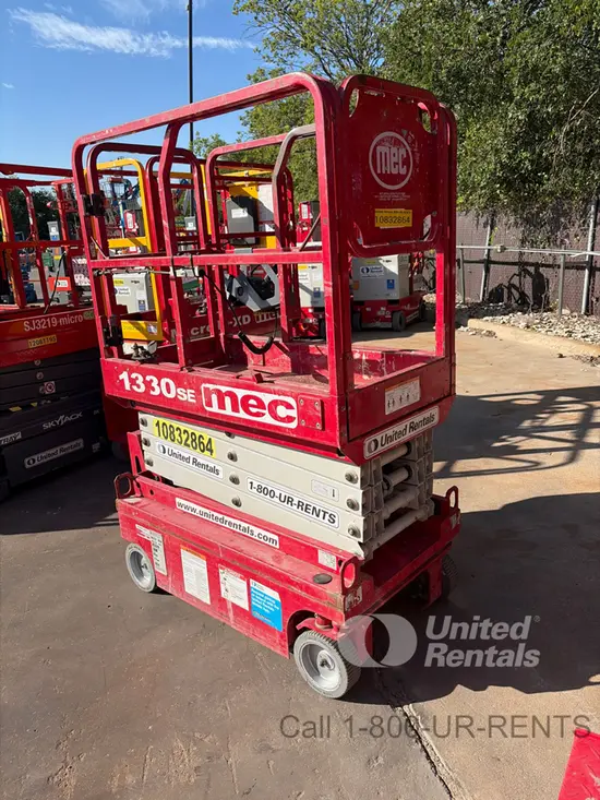2018 MEC 1330SE Scissor Lift