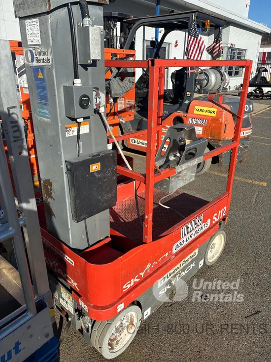 2017 Skyjack SJ12 Self-Propelled One-Person Lift
