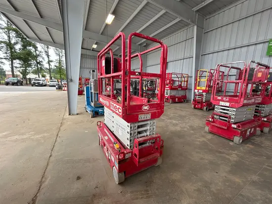 2018 MEC MICRO 19 Scissor Lift