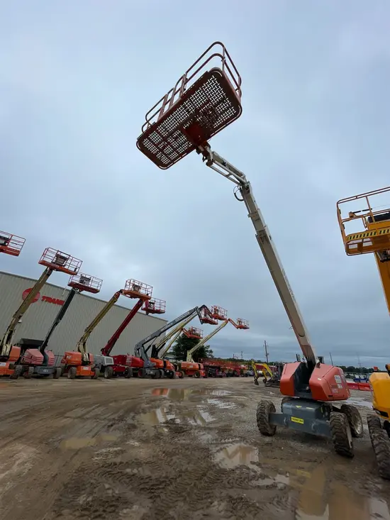 2017 Snorkel 660SJ Boom Lift