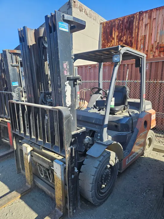 2019 Toyota 8FD35U Warehouse Forklift