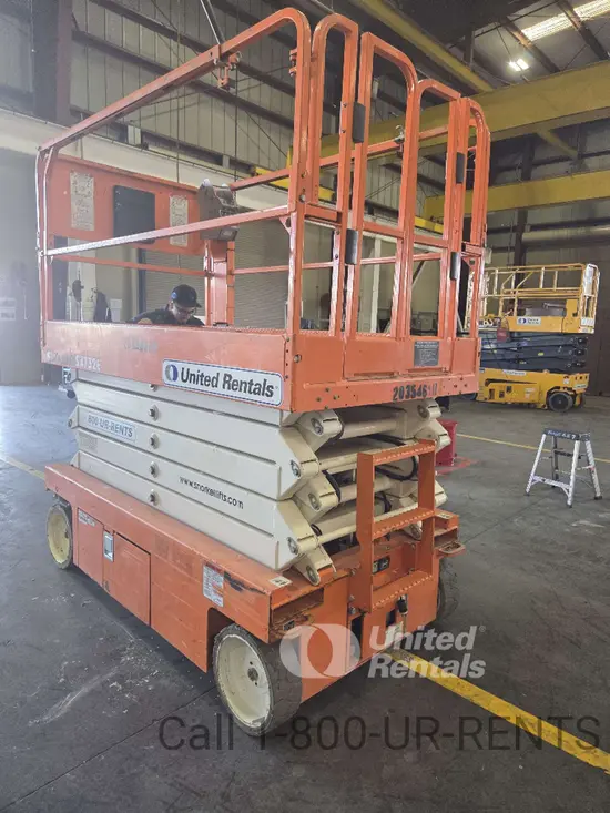 2018 Snorkel S4732E Scissor Lift
