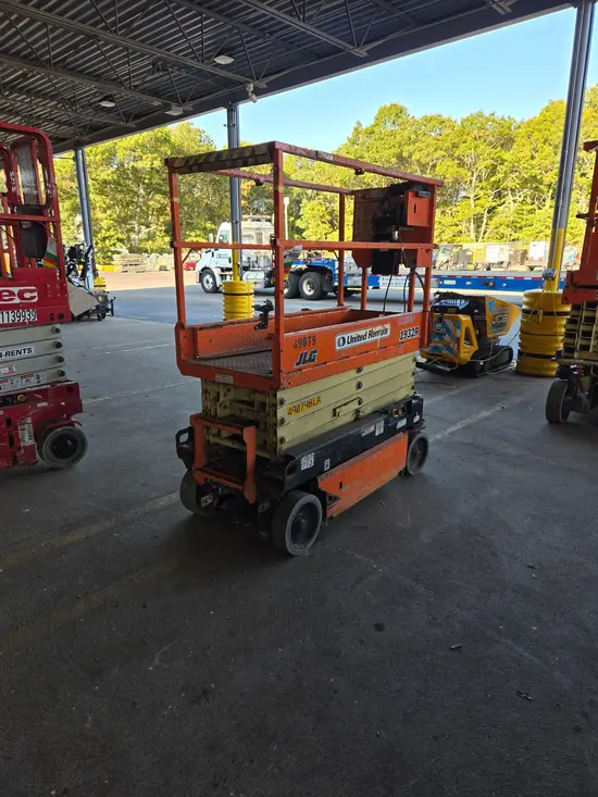 2017 JLG 1932R Scissor Lift