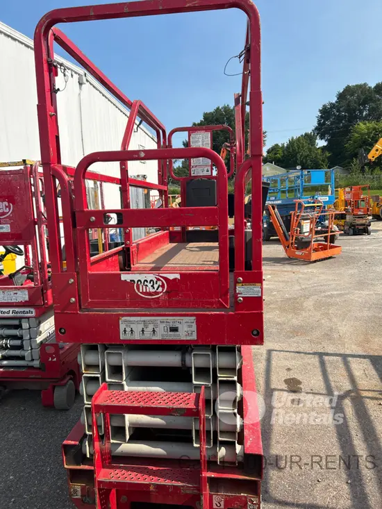 2018 MEC 2632SE Scissor Lift