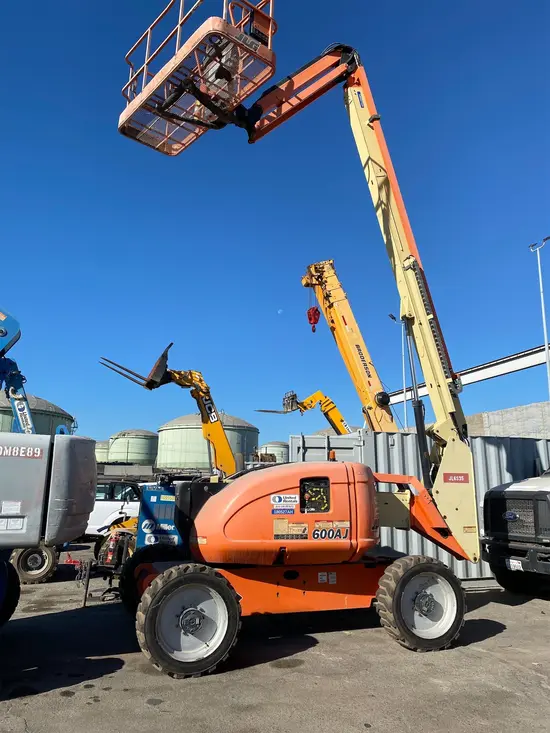 2016 JLG 600AJ Articulating Boom Lift