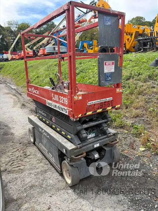 2016 Skyjack SJIII3219 Scissor Lift