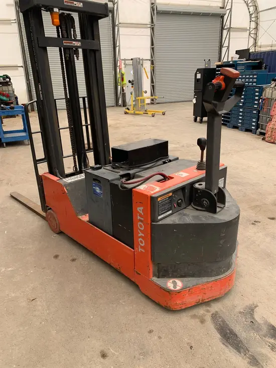 2018 Toyota 6BWC20 Warehouse Forklift
