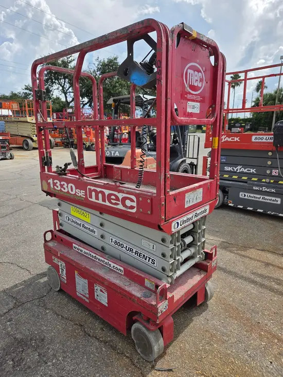 2019 MEC 1330SE Scissor Lift