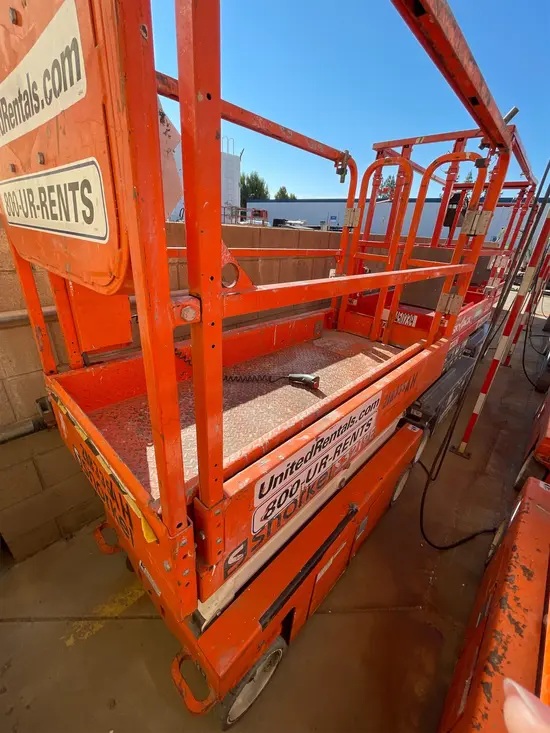 2018 Snorkel S3219E Scissor Lift